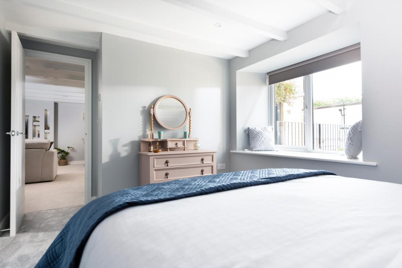 Sun Trap Apartment Портлевън Екстериор снимка