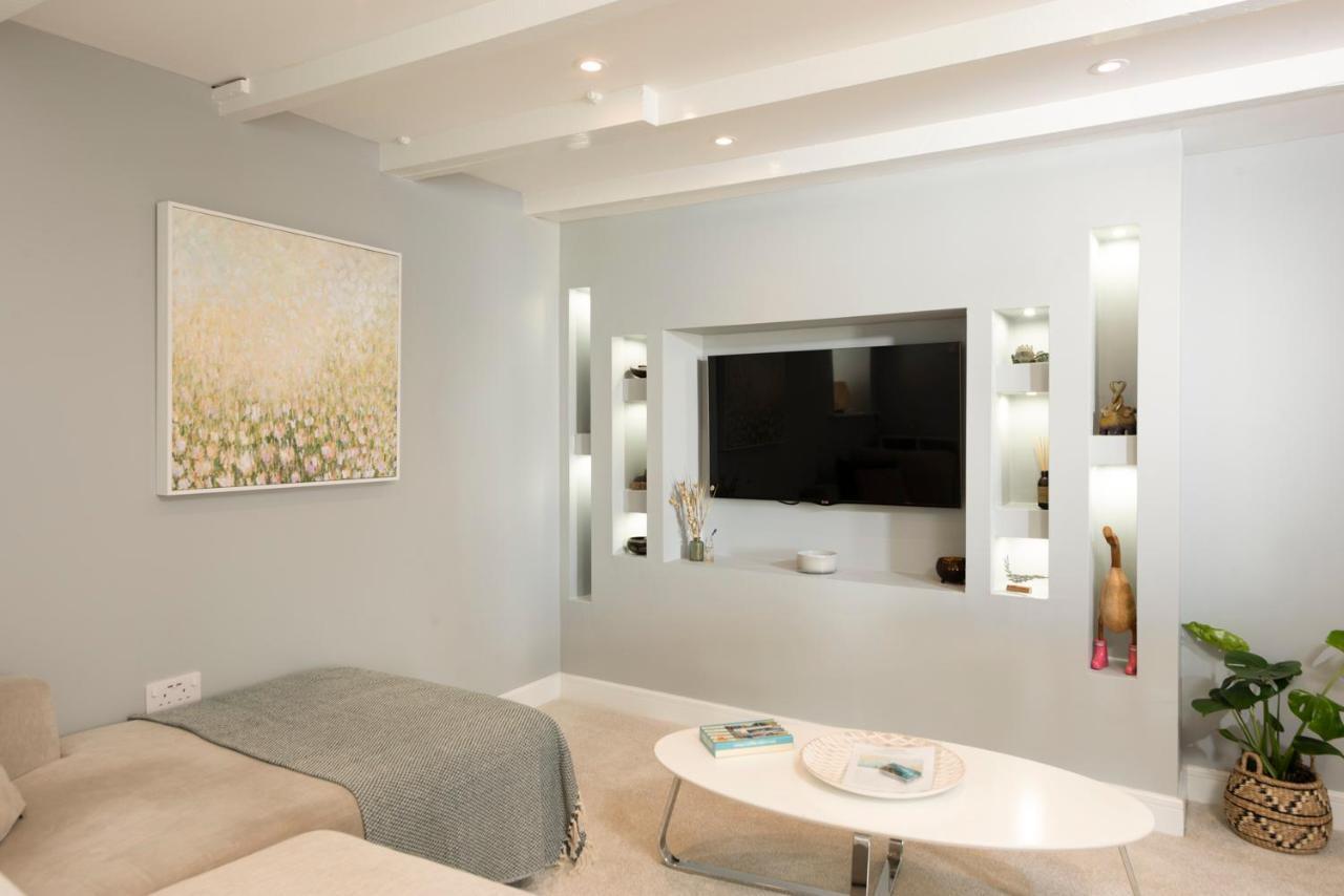 Sun Trap Apartment Портлевън Екстериор снимка