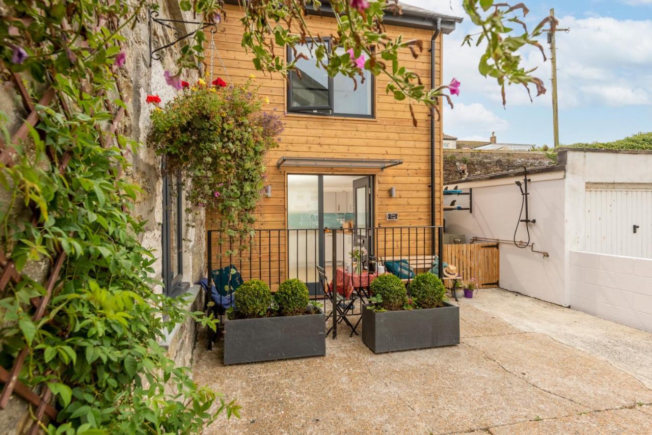 Sun Trap Apartment Портлевън Екстериор снимка