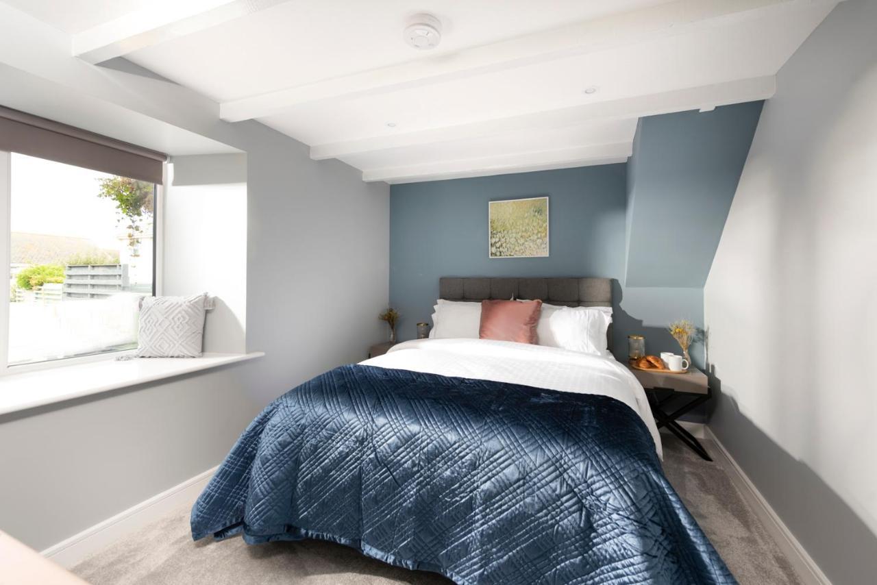 Sun Trap Apartment Портлевън Екстериор снимка