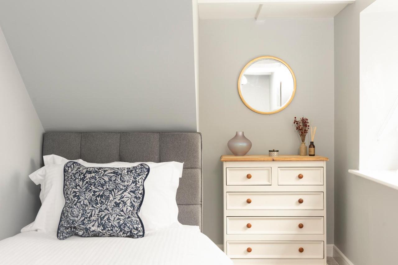 Sun Trap Apartment Портлевън Екстериор снимка