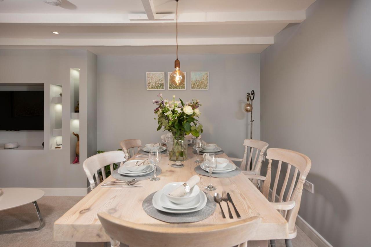 Sun Trap Apartment Портлевън Екстериор снимка