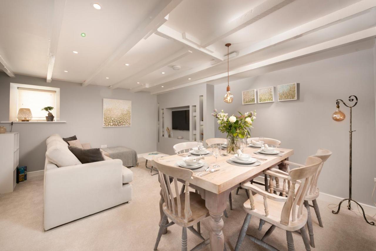Sun Trap Apartment Портлевън Екстериор снимка