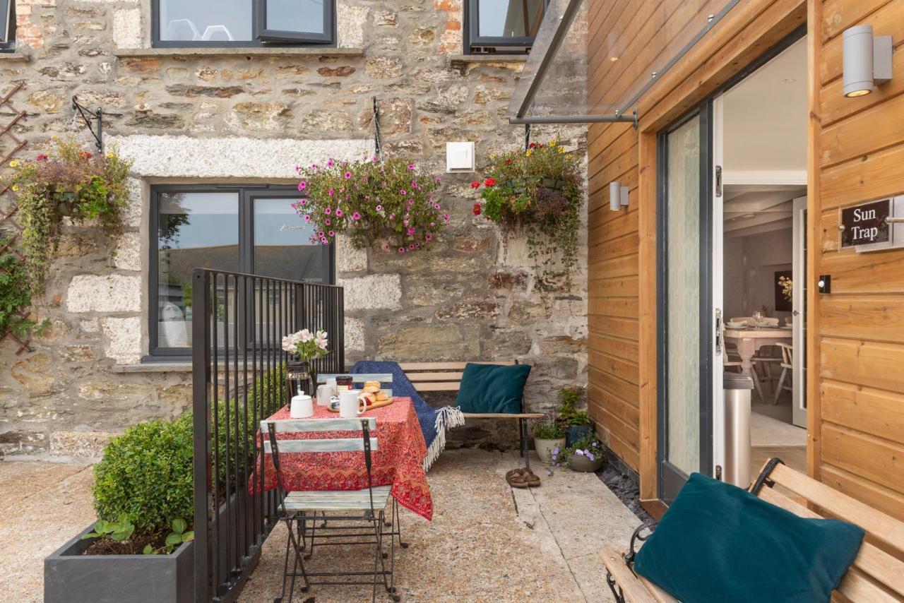 Sun Trap Apartment Портлевън Екстериор снимка